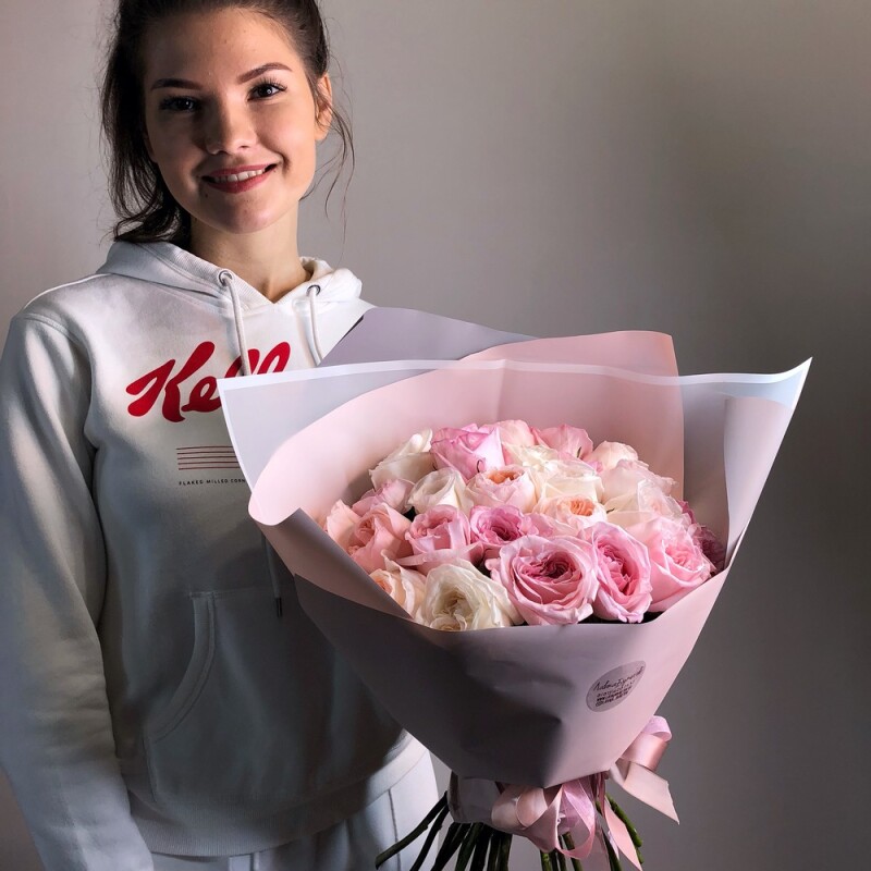 Микс из 27 пионовидных роз