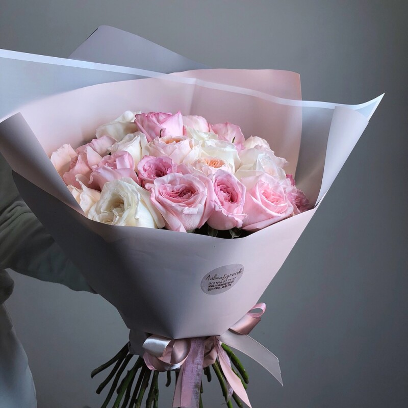 Микс из 27 пионовидных роз